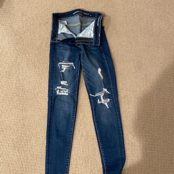 American Eagle super hi rise jegging distressed US4 - Picture 2 of 3